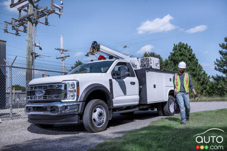 2023 Ford Super Duty F-550 Chassis Cab